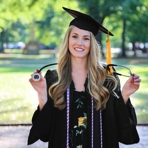 Meet your Posher, Kalie